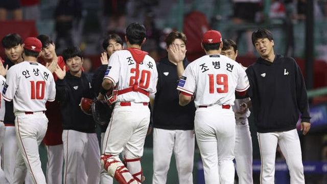 '3위 굳히기' 노리는 SSG vs 포기 없는 KT, 인천서 운명의 맞대결