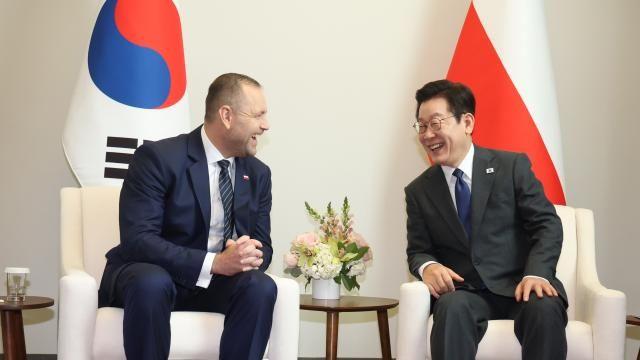 李 대통령, 폴란드 대통령에게 