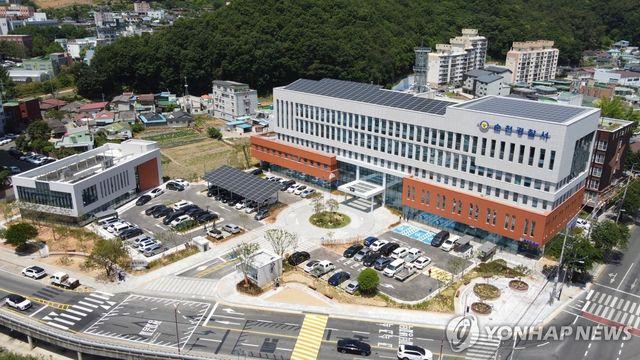 순천 중앙시장서 일면식없는 상인 흉기로 찌른 20대 여성 체포(종합)