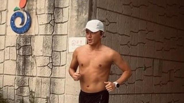 진태현, '상의 탈의' 러닝하다 항의 받았다