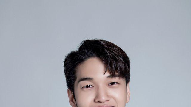 ‘MC계 아이돌’ 유재필, 연극 첫 도전…‘아니, 그러니까’ 10월 1일 개막