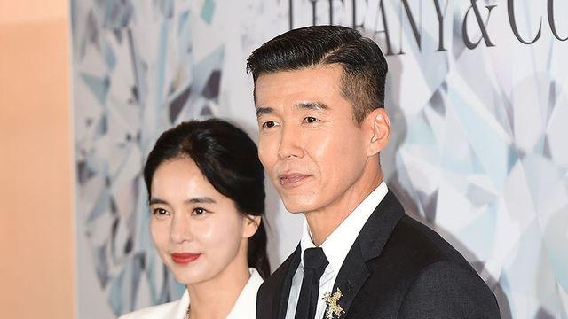 션, 4남매 입양설 해명 