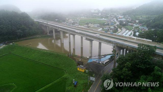 양평군, 김건희 오빠 농지 '휴경' 확인하고도 2년째 처분 안해