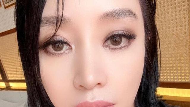 김혜수 초근접 셀카…또렷 이목구비에 깜짝