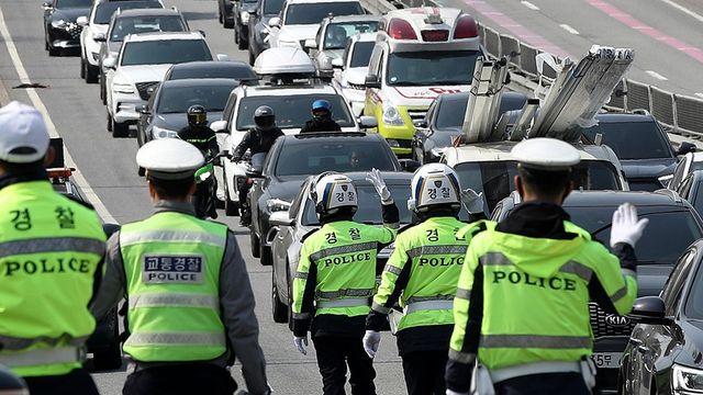 “도로 막혀서...” 변명 소용 없다...걸리면 과태료 7만 원 부과되는 '이것'