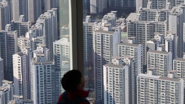 '로또 청약' 과열에 부정청약 2.5배 급증…'분양가 상한제' 수술대에 오르나