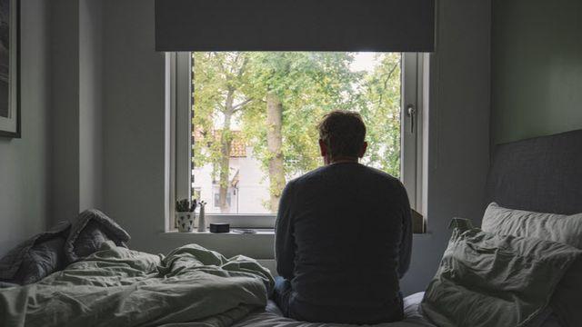 아이 졸업식도 외면한 채 돈만 번 아빠…아내 죽자 ‘허탈’