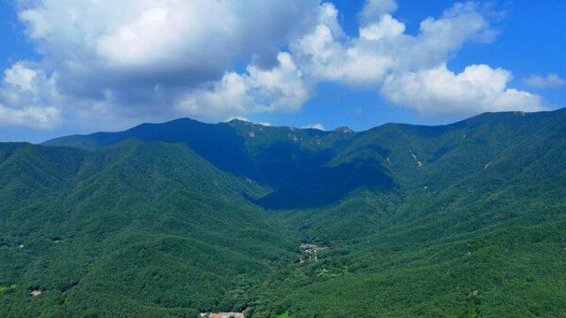 여름의 끝자락, 장대한 산세를 품다...영남알프스 가지산 종주기