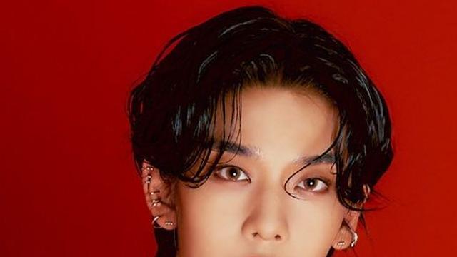 배진영, 8년 만의 홀로서기…첫 솔로 앨범 '스틸 영'