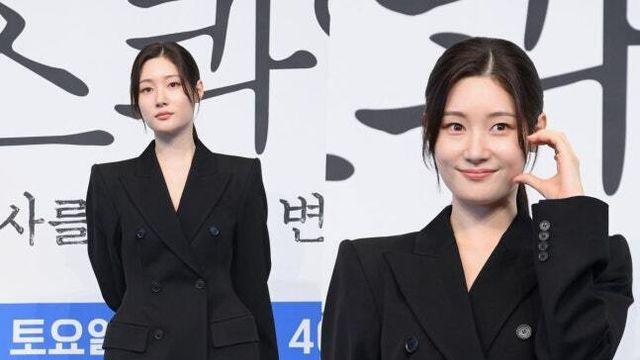 솔직히 둘 중 누가 더 이쁜가요?