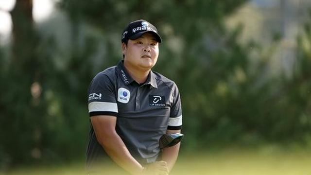 황중곤, KPGA 현대해상 대회 2R 선두…호스트 최경주는 컷 탈락(종합)