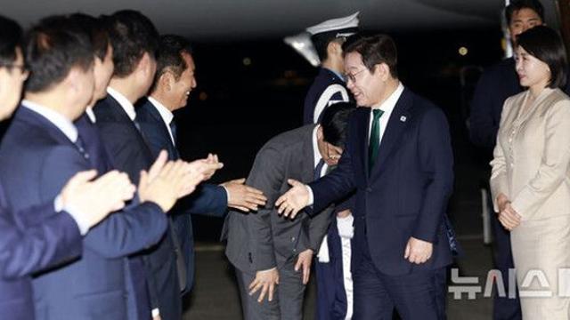 이 대통령, 3박5일 美 유엔총회 일정 마치고 귀국…APEC 준비 박차