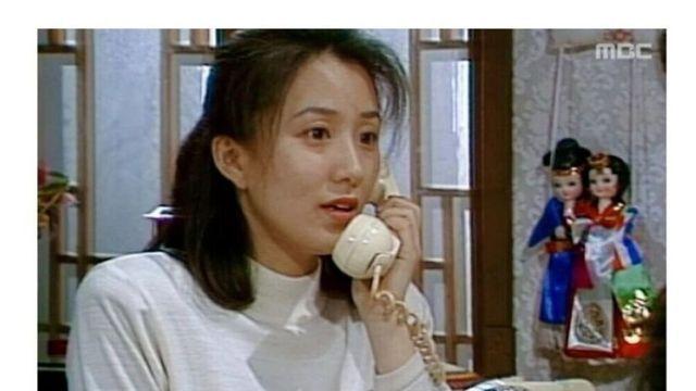 배우 김희애로 알아 보는 전화기 발전 과정