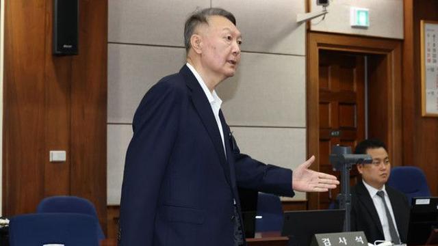‘3617’ 윤석열, 수척한 모습으로 85일 만에 재판 출석···모든 혐의 부인