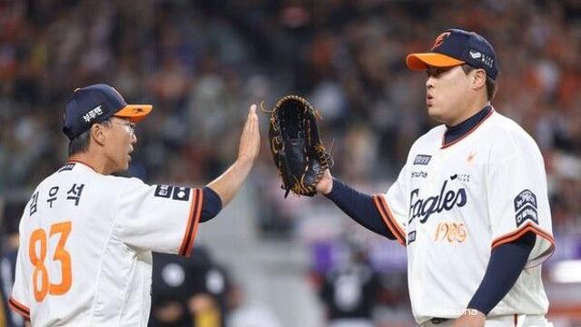 한화, ‘미리보는 KS’ LG에 4-1 역전승…노시환, 7회 결정적 득점