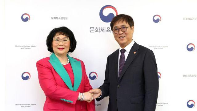 최휘영 문체부 장관, 쿠닝 IOC 위원 만나 국제스포츠 협력 논의