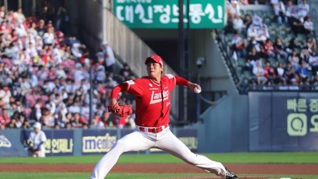 '지옥의 8연전→5승2패1우취' SSG, 두산 꺾고 '2G 차' 3위 굳히기…김광현 10승+최정 팀 3600홈런 [잠실:스코어]