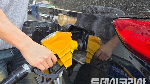 주유소 휘발유·경유 7주 만에 상승 전환···국제유가 소폭 하락