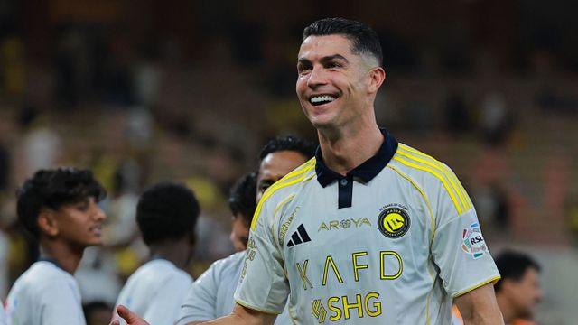 '40세 호날두 1000골+우승 보인다!' CR7 쐐기골 알나스르, 알이티하드에 2-0 완파→4연승 신바람…단독 선두 탈환!