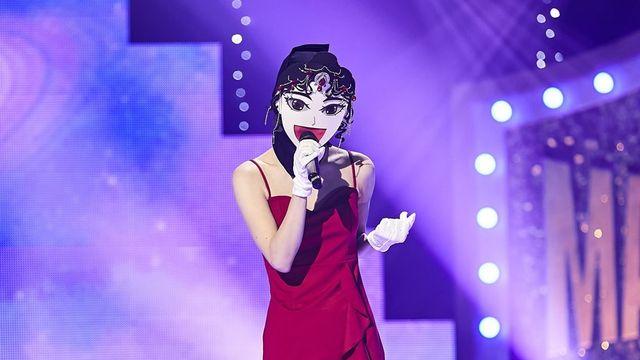 ‘복면가왕’ 아이유와 특별한 인연…남다른 가창력으로 박수갈채 받은 복면 가수는?