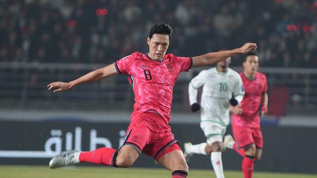 축구 대표팀 MF 박용우, 소속팀 경기서 무릎 부상… 십자인대 파열 의심