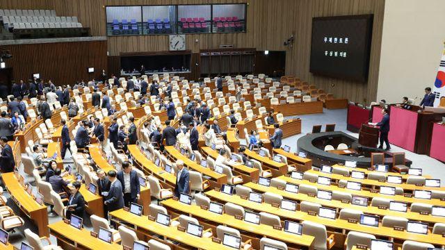與 “국정자원 화재, 필리버스터 중단 제안”…野 “악법부터 중단해야”