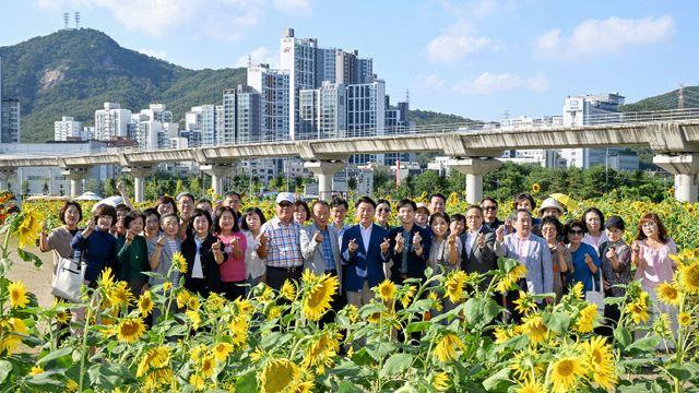 [기획]꽃과 쉼이 있는 도심 속 정원…의정부시 ‘신곡새빛정원’