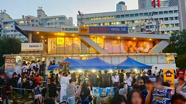 100만 인파 속 불꽃축제 특수…한강주변 편의점·호텔 함박웃음