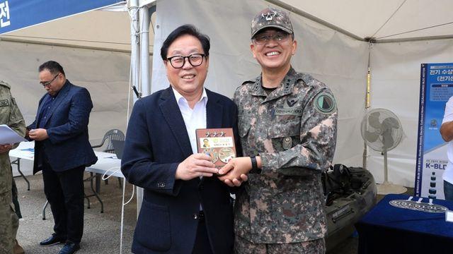 최상기 인제군수, 국제과학화전투경연대회 지원 공로 감사패 수상