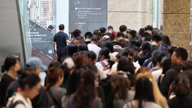 韩国对华团客免签明日生效 各界加紧备战迎接国庆客流