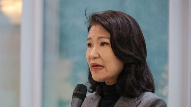 [속보] 이진숙 “방통위 폐지, 개딸들 추석선물…법적 대응할 것”