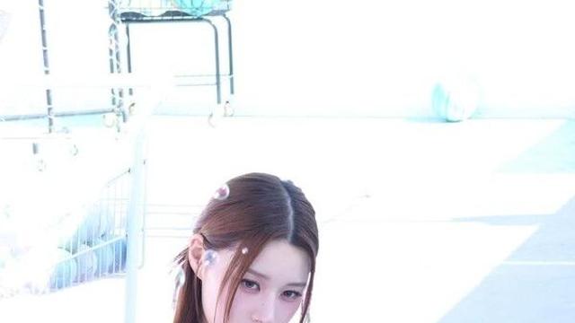 치어리더 이예빈, 거품에 비친 뽀얀 맨살·아찔 각선미