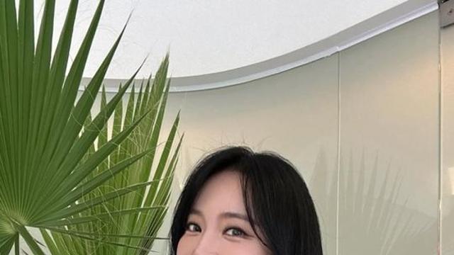 홍진영, 가을여신 미모 승천 [AI 포토컷]