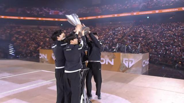 [LCK 결승] 분노한 호랑이 젠지, 한화생명 꺾고 통산 6회 우승 ‘금자탑' 