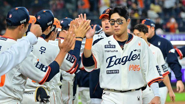 한화, 40년사 초대형 기록 세웠다!…시즌 최다승 82승 달성→'1위 타이브레이커' 극적 성사만 남았다