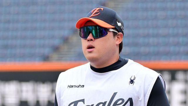 한화 '창단 첫 대기록' 아직 무산 안 됐다? 김경문 감독, 류현진 추가 등판 언급…