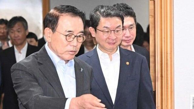 이억원 