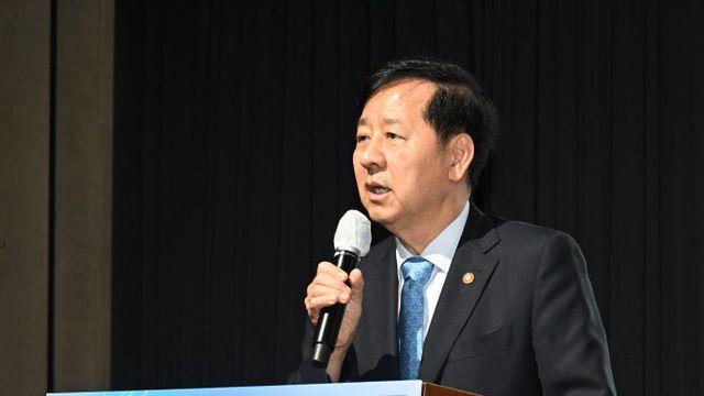 구윤철 
