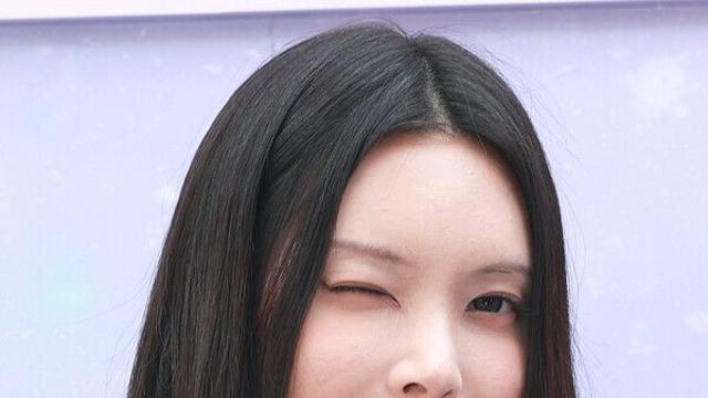 [NC포토] 아일릿 윤아, 콕 찍어 완성한 예쁨