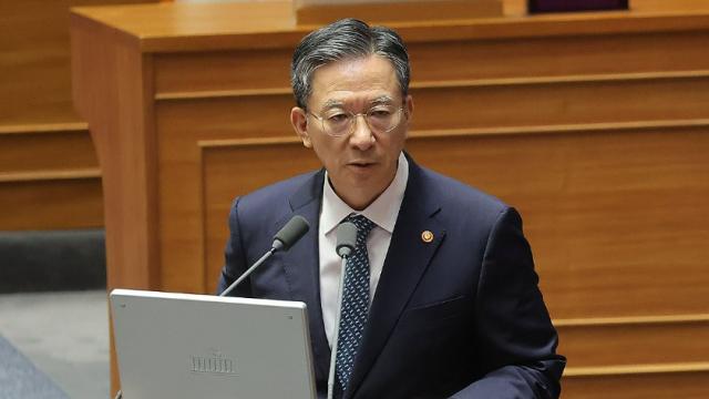 정성호 장관, '검찰 5적' 언급 임은정에 '언행 유의' 경고