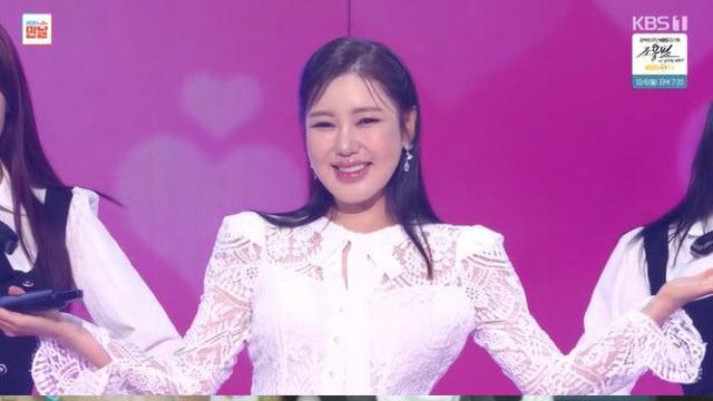 '아침마당'서 가장 보고픈 가수 1위… 송가인 1만 회 특집 출격
