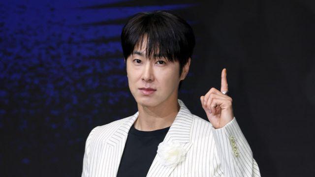 [단독]유노윤호, 솔로 가수로 돌아온다…2년 만에 신곡 내고 컴백