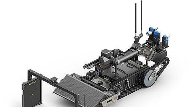 폭발물 탐지·제거 로봇 양산 착수…연말부터 軍에 인도