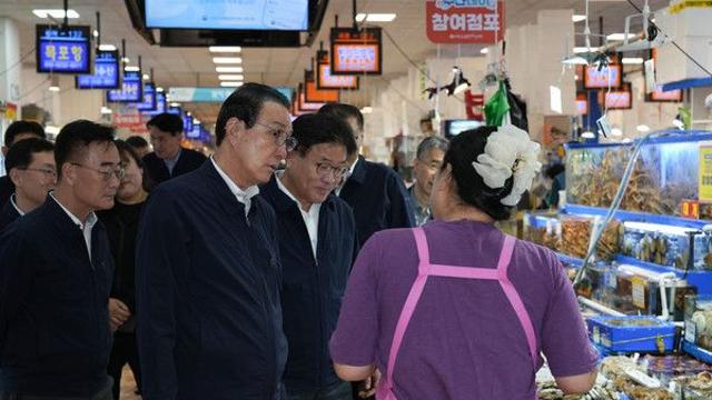 노동진 수협 회장, 추석 앞두고 수산물 가격 안정 총력