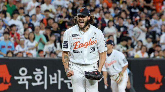 ‘외인 투수 첫 4관왕 도전’ 한화 폰세, 한 번 더!