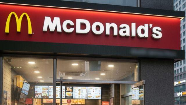 어마무시하게 팔렸다…무려 3000만개 우르르 팔린 맥도날드 전설의 '메뉴'