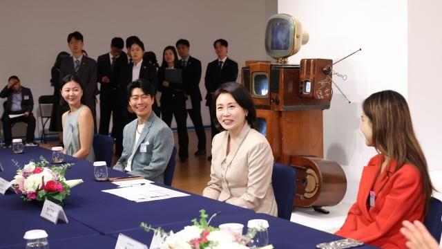'이석증' 김혜경 여사, 한일 정상회담·백신 과학외교의 날 불참