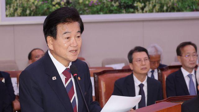 정동영 장관 “흡수통일은 원치 않아…평화적·점진적 통일 지향”