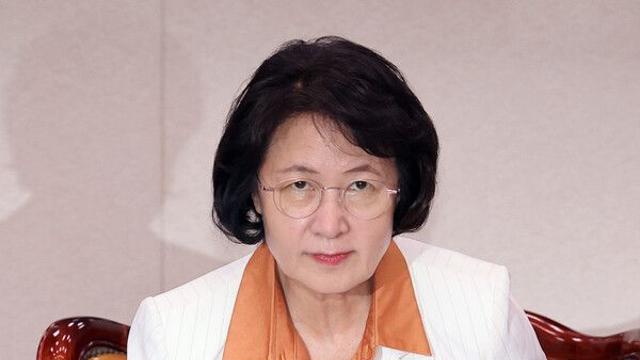 [이슈] '법사위원장이 위증고발 권한' 하루 만에 철회, '추미애' 입법폭주 논란