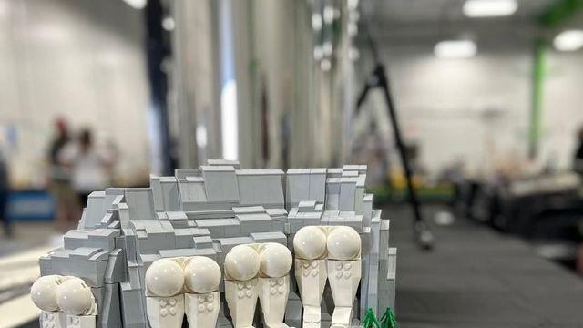 레고로 표현한 미국 러시모어 산의 뒷모습
